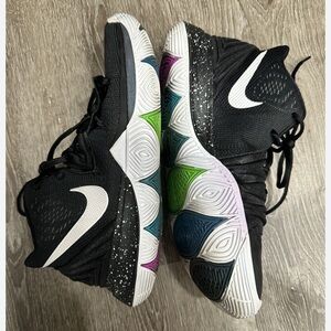 NIKE KYRIE 5’s BLACK MAGIC (Size:10.5